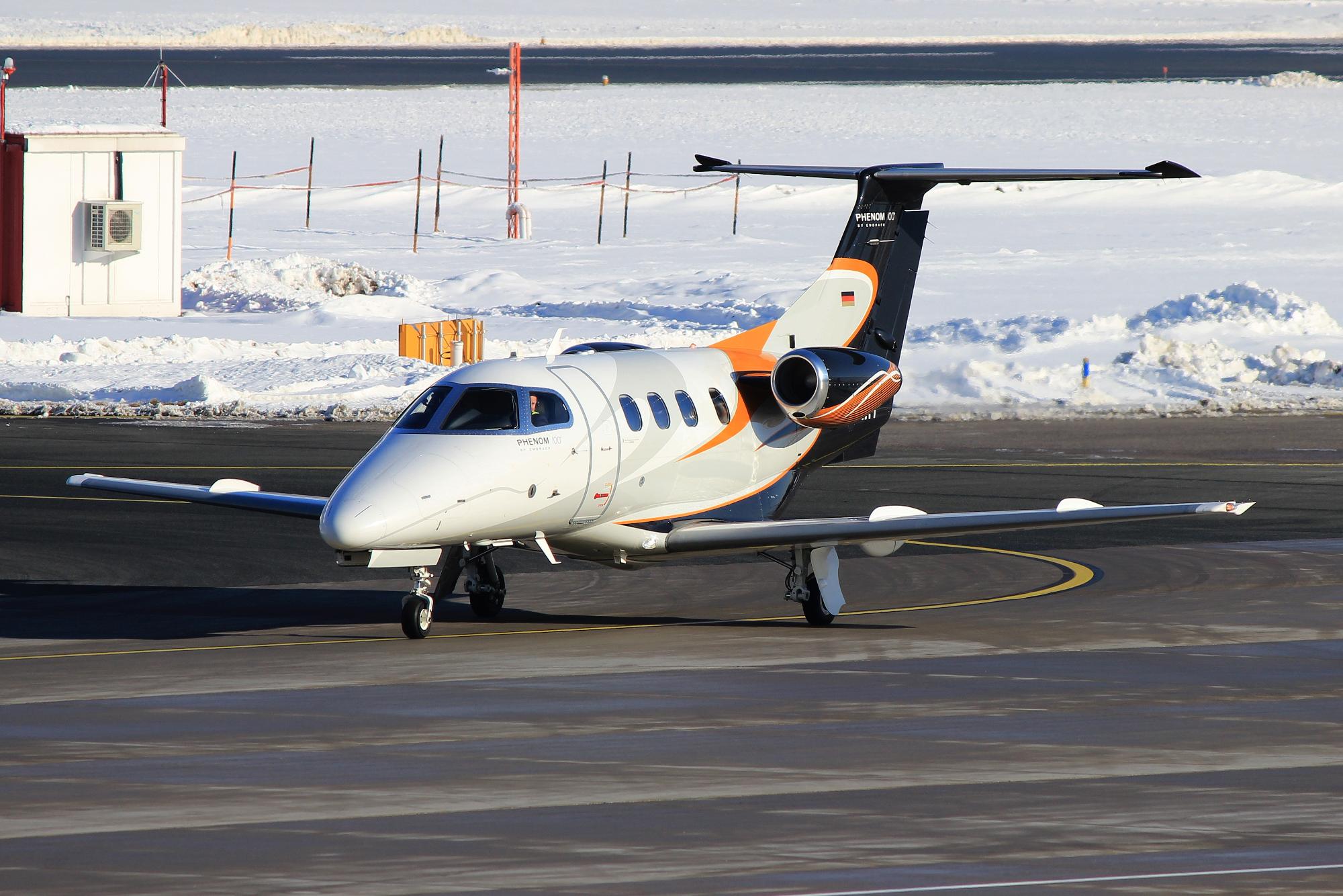 Smitsom usikre blur Charter A Private Compact Light Jet | evoJets